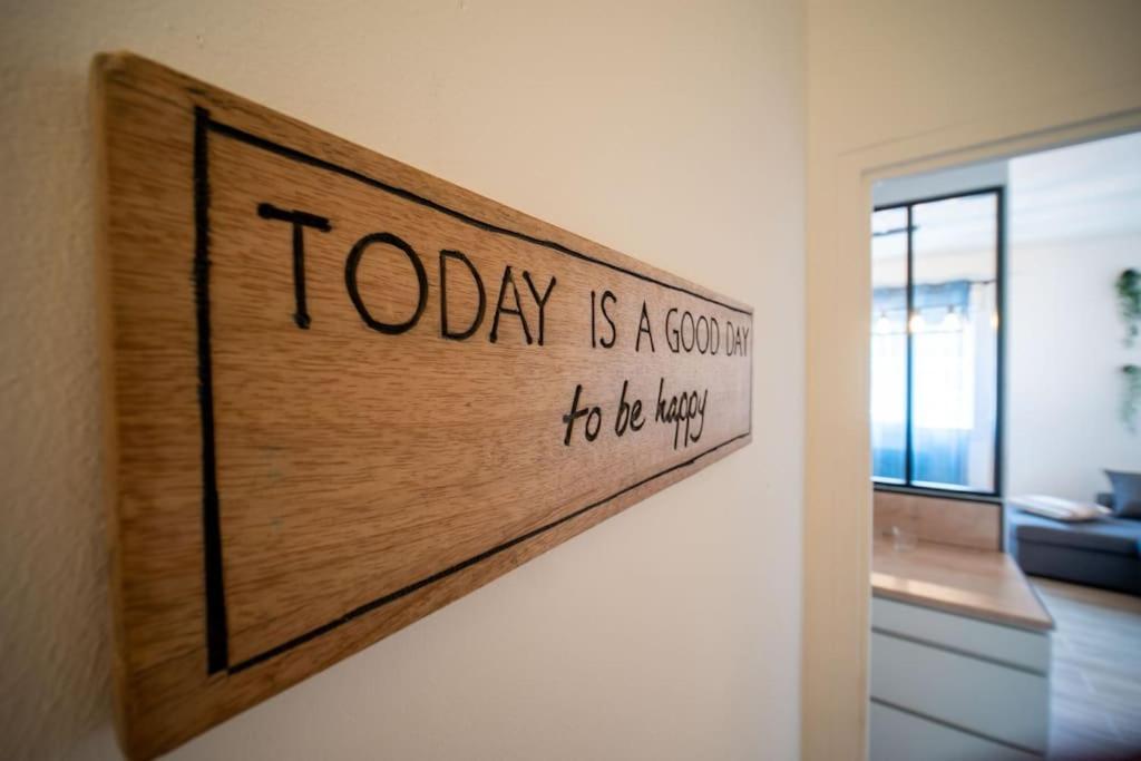 Fully Equiped Wifi Apartment Sleeps 6 Marseille Exteriör bild