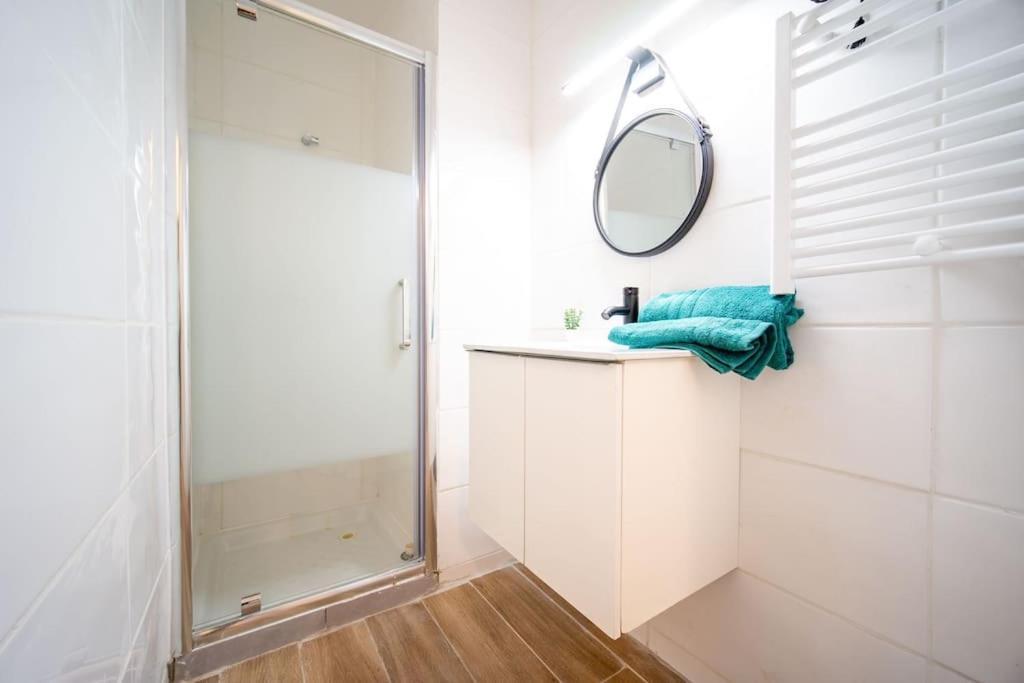 Fully Equiped Wifi Apartment Sleeps 6 Marseille Exteriör bild